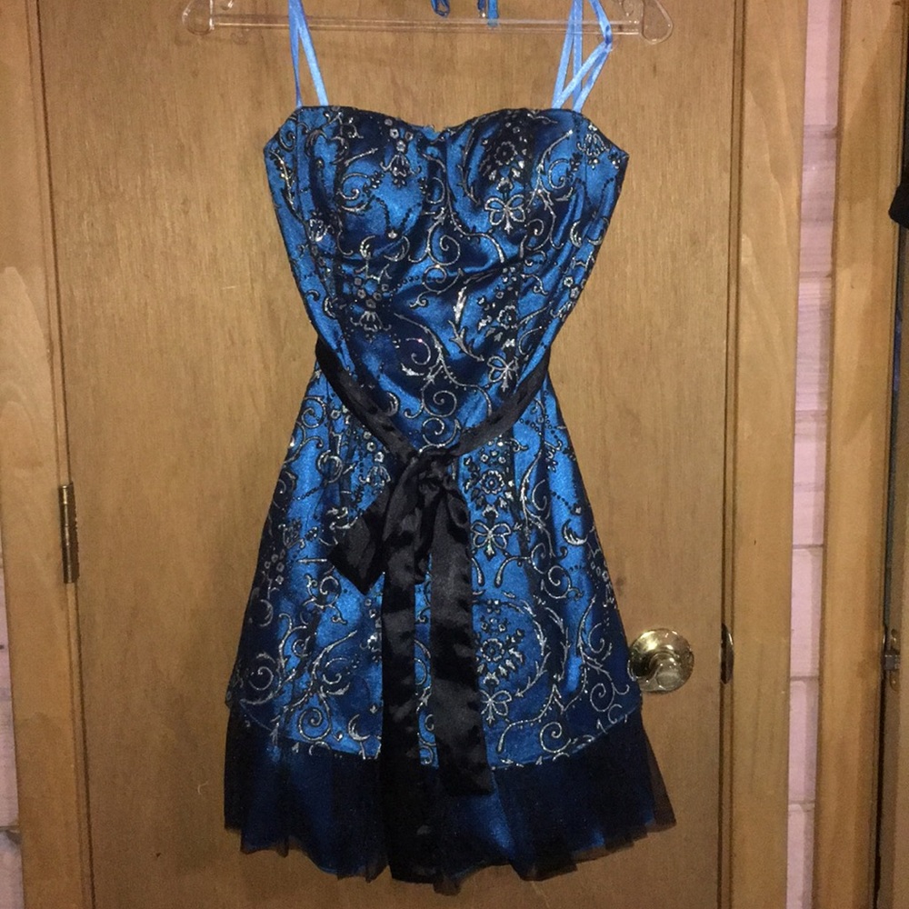 8th grade gala dress. Girls XS